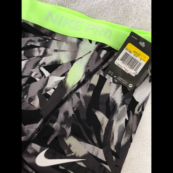 Nike Pants - 💚NIKE PRO//Spandex💚